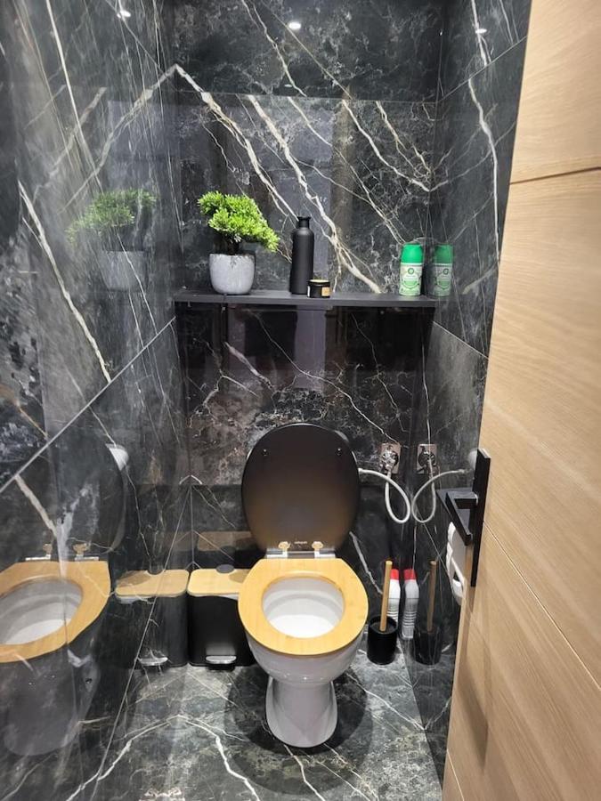 Appartement Jacuzzi Narbonne Exterior foto
