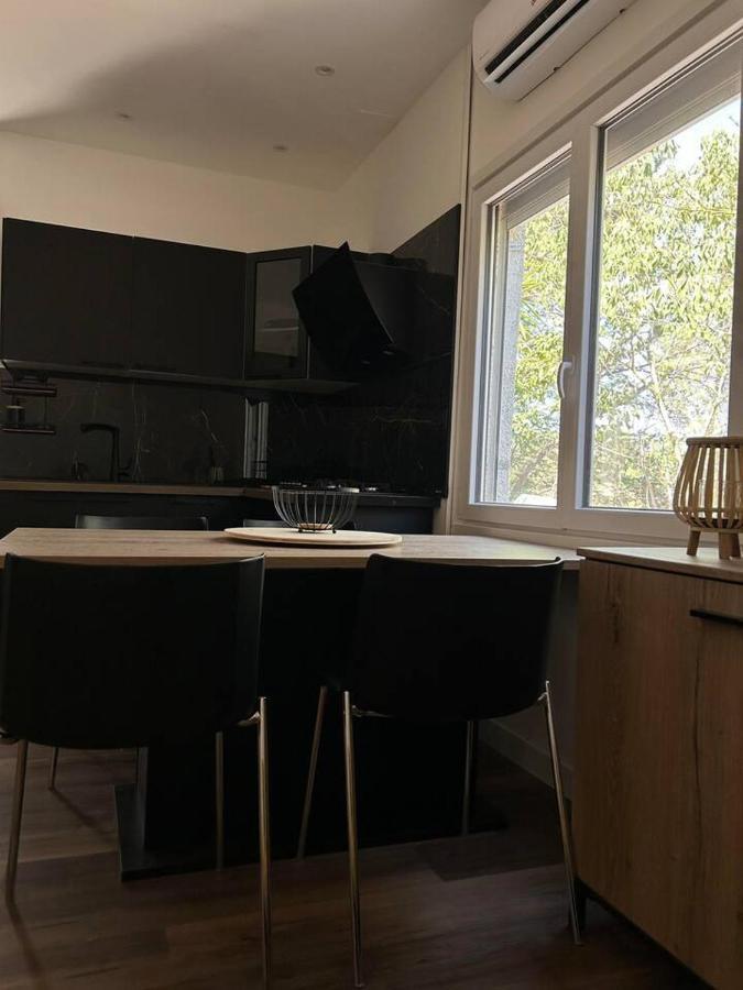 Appartement Jacuzzi Narbonne Exterior foto