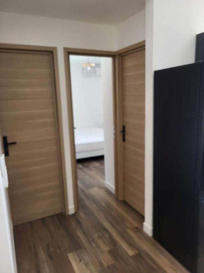 Appartement Jacuzzi Narbonne Exterior foto